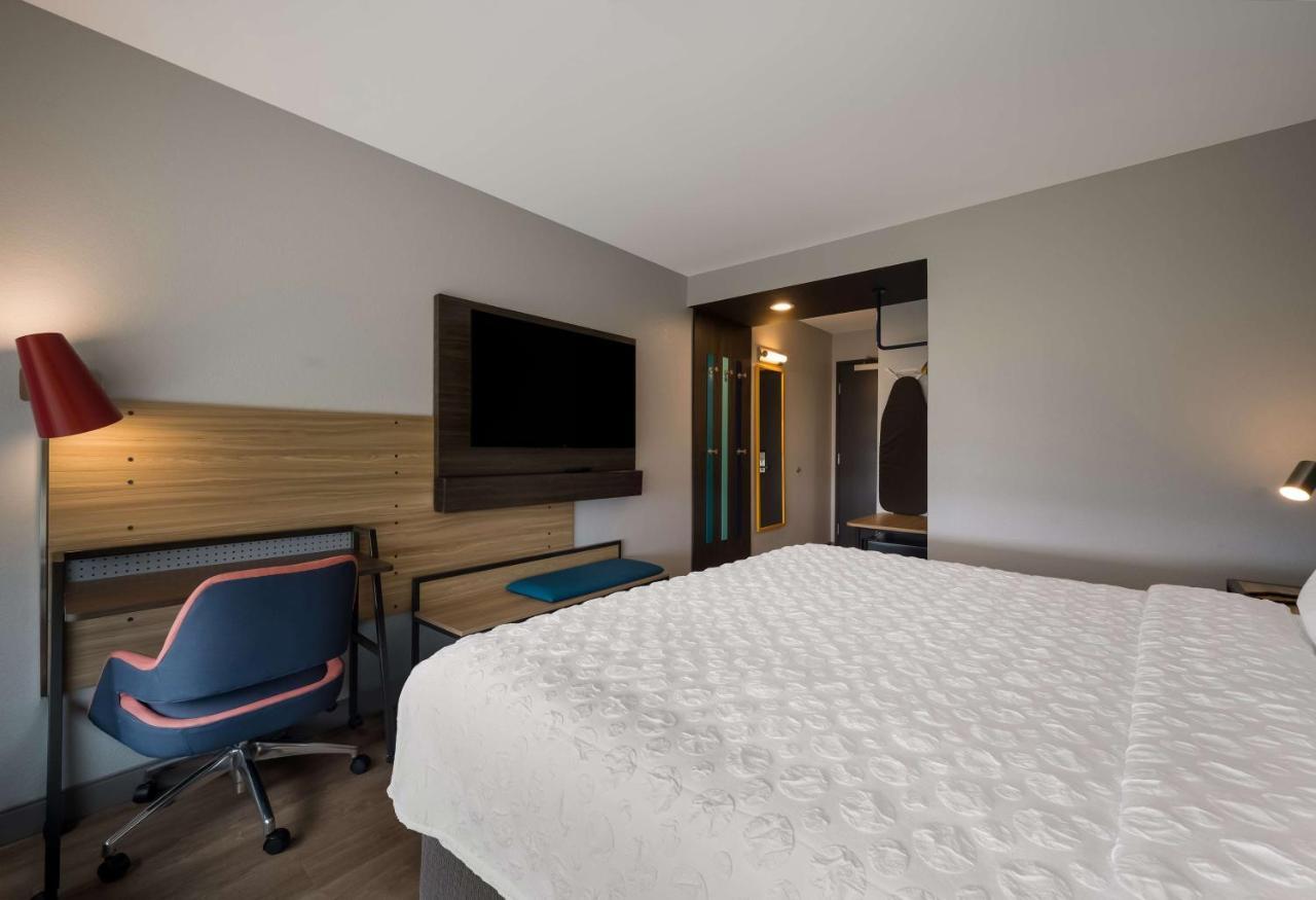 Tru By Hilton Novi Detroit Hotel Exterior foto