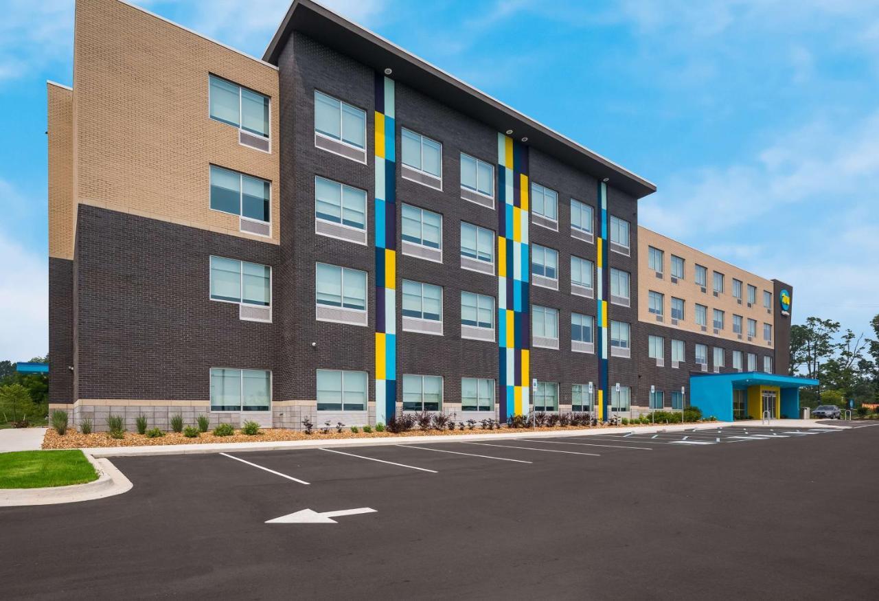 Tru By Hilton Novi Detroit Hotel Exterior foto